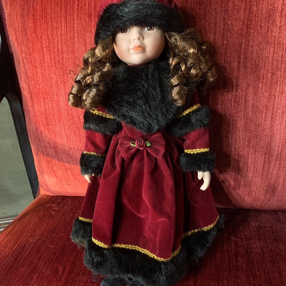 Design Alexandra 2000 Limited Edition Porcelain Doll